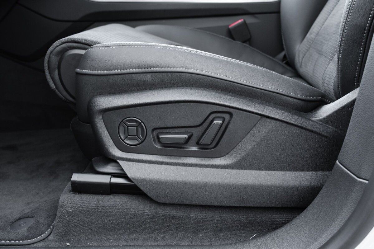 Audi Q8 60 Plug-in  S-line 3.0 360kW