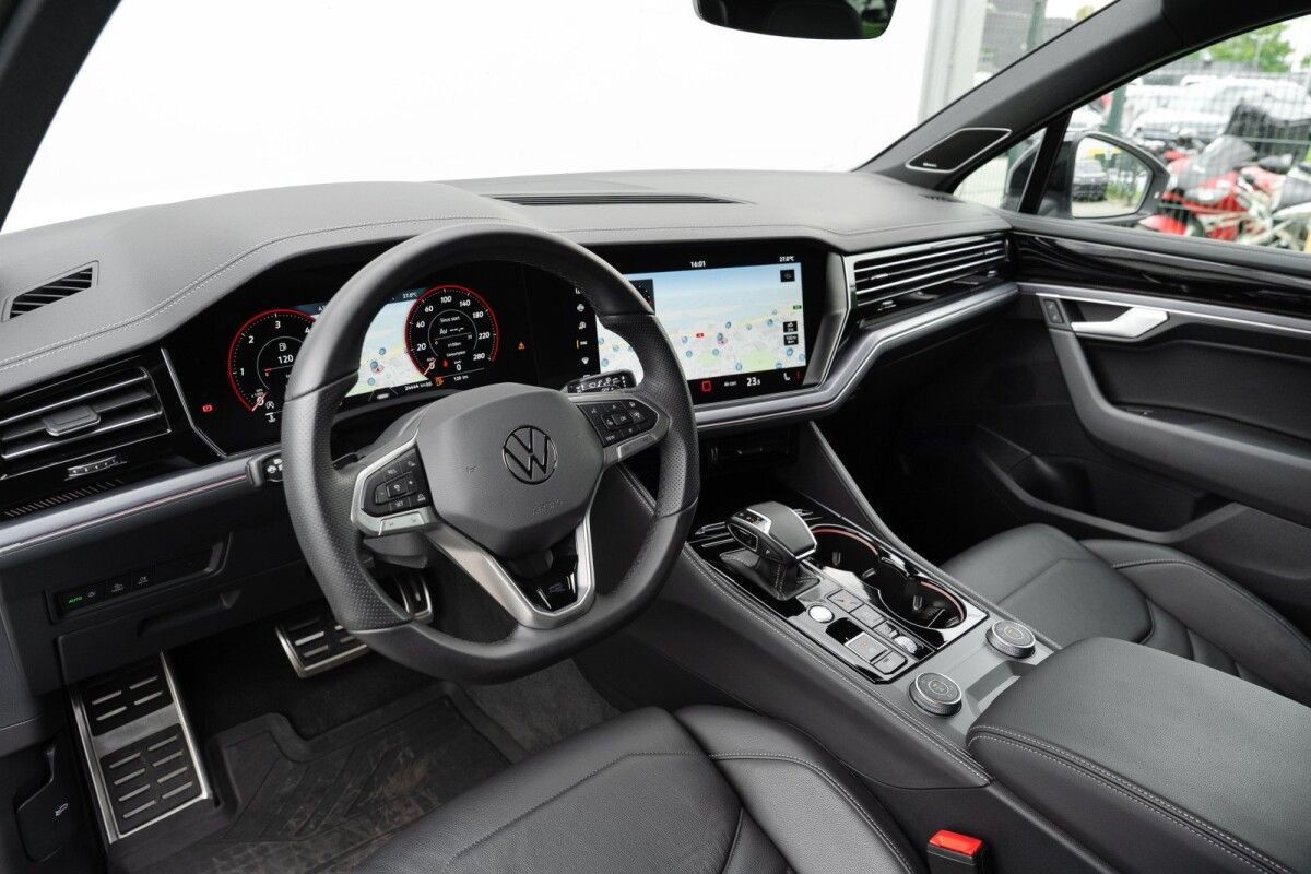 Volkswagen Touareg R-Line -Nr:53- 3.0 210kW