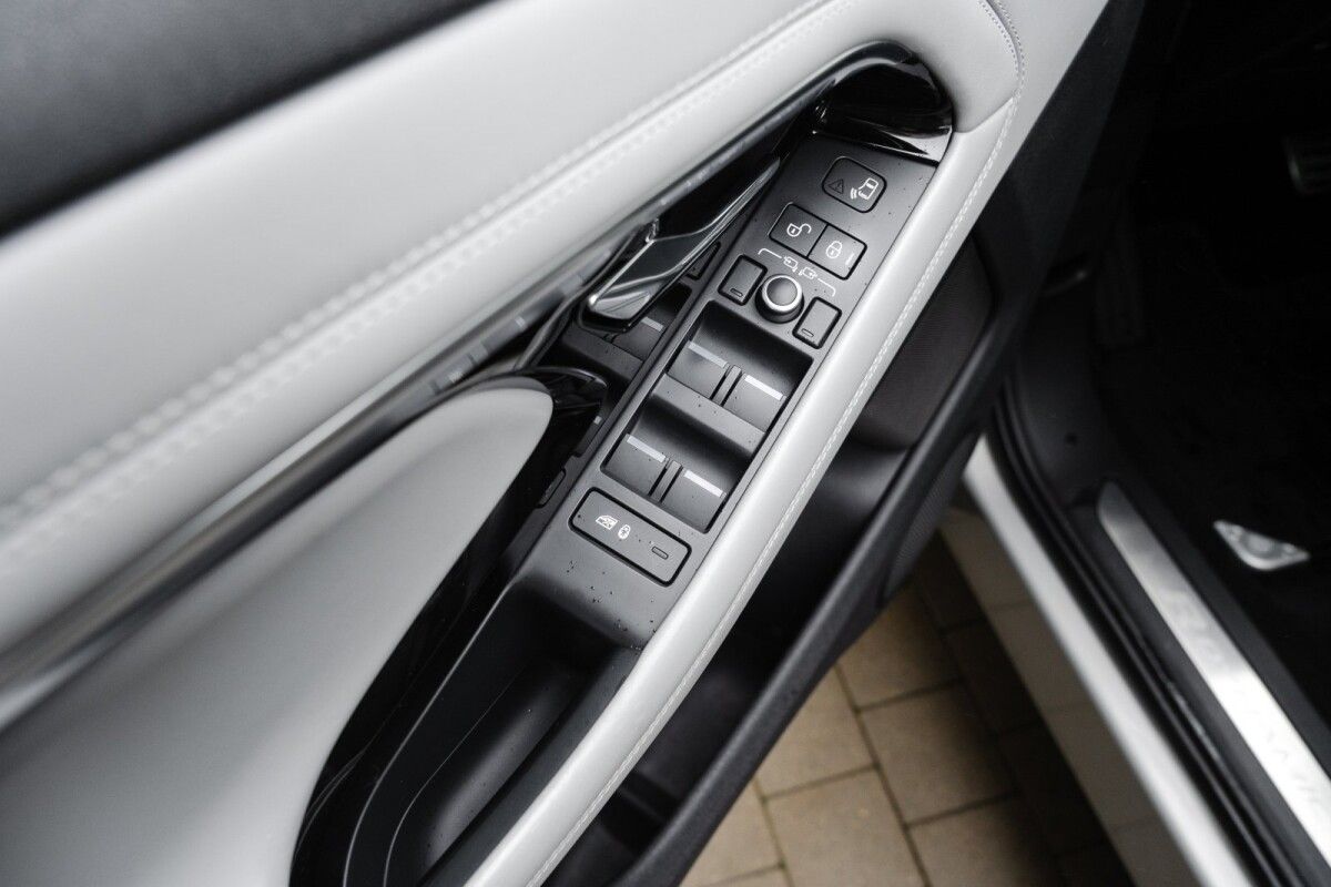 Land Rover RANGE ROVER EVOQUE 2.0D 132KW 180HP 2.0 132kW