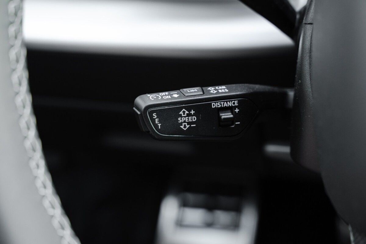 Audi Q8 60 Plug-in  S-line 3.0 360kW