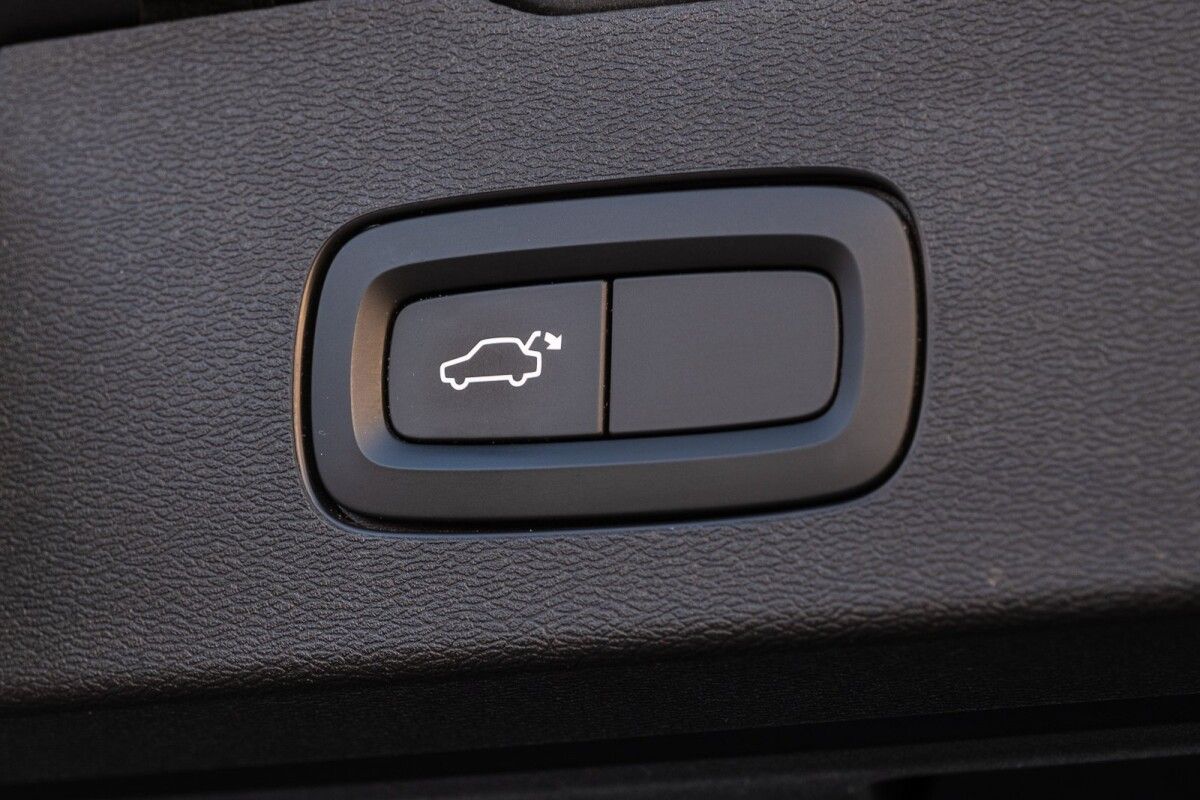 Volvo V60 2.0 140kW