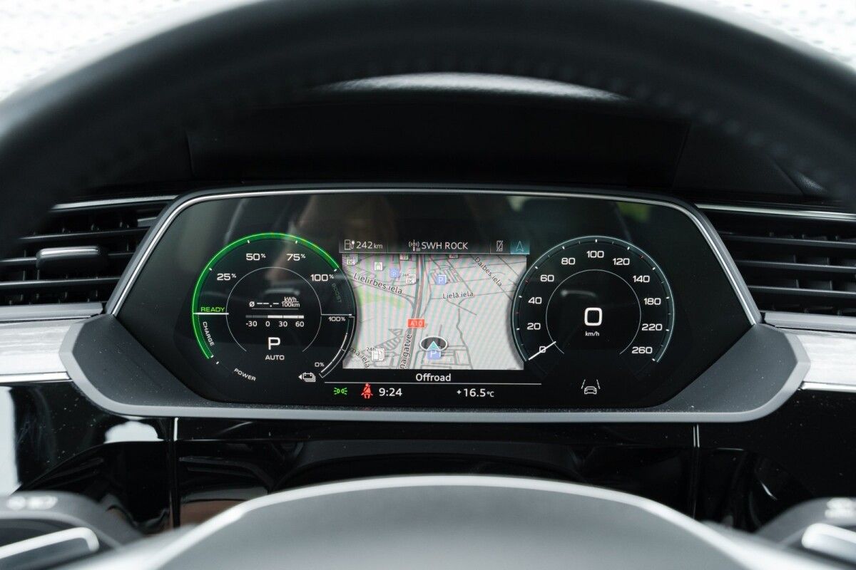 Audi e-tron 55 301kW