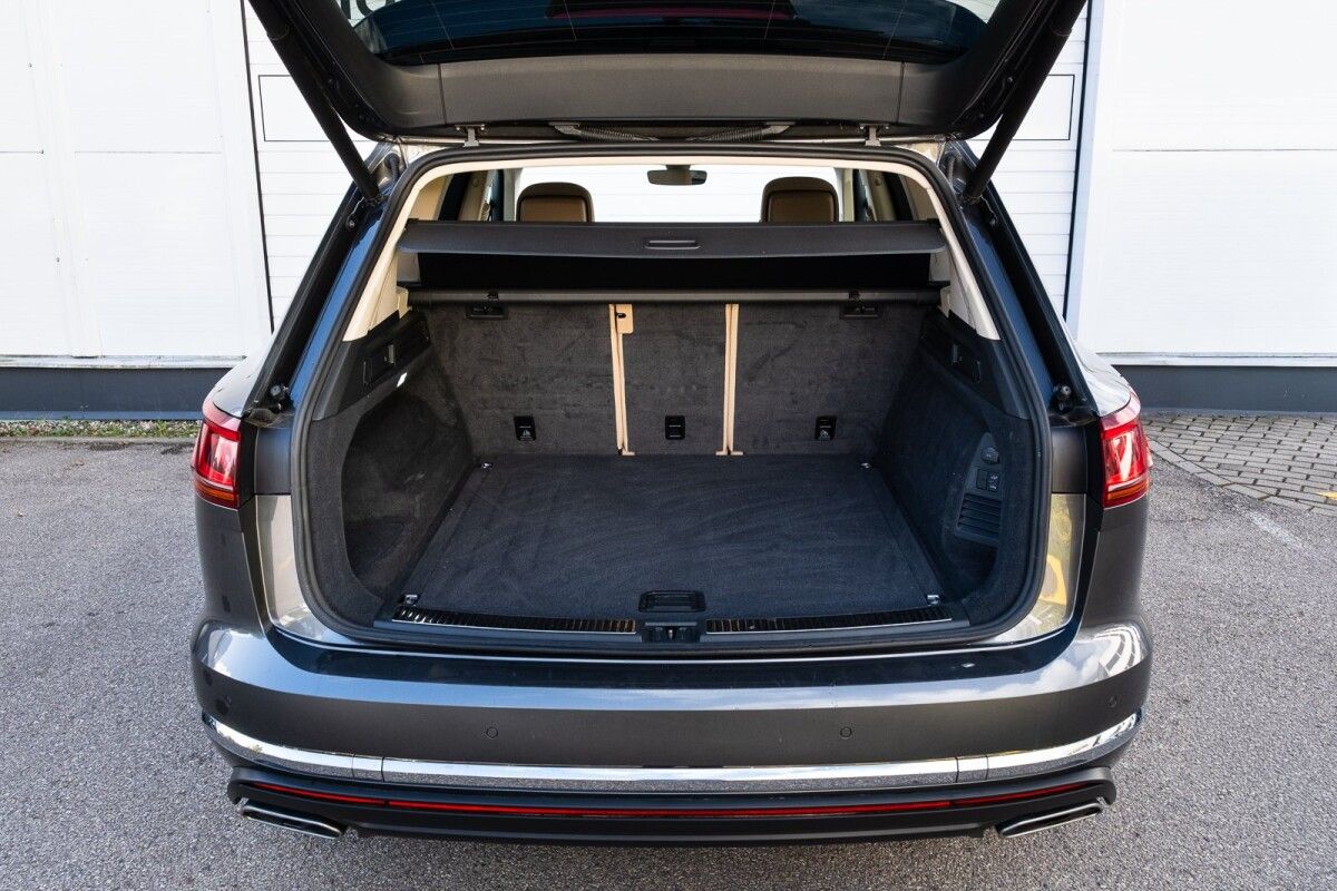 Volkswagen Touareg Elegance 3.0 170kW