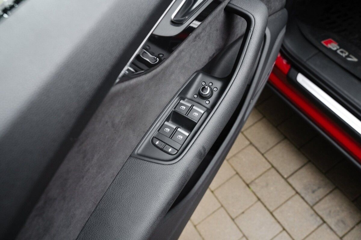 Audi SQ7 4.0 320kW