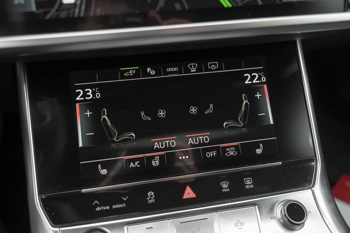 Audi A6 55 TFSIe Plug-in 2.0 270kW