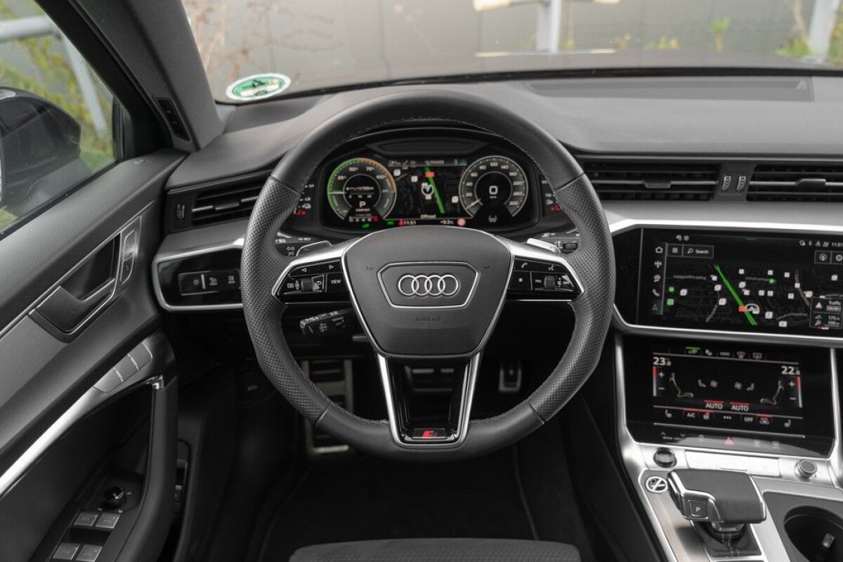 Audi A6 55 TFSIe Plug-in 2.0 270kW