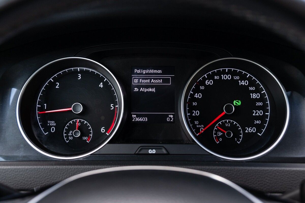 Volkswagen Golf 1.6 85kW