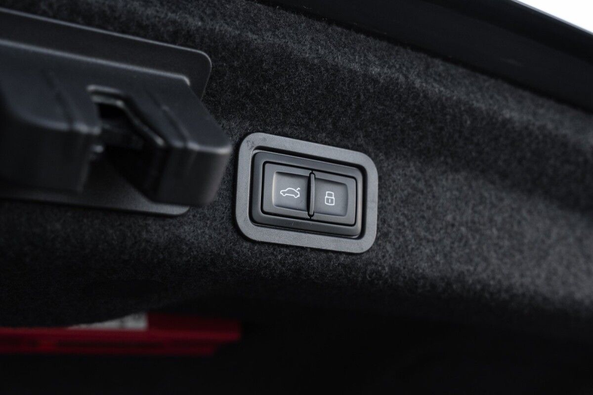 Audi A6 TFSIe 50 299zs 2.0 220kW
