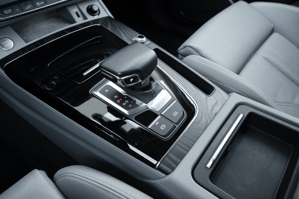 Audi Q5 SPB 2.0 TFSIe 300zs quattro 2.0 221kW