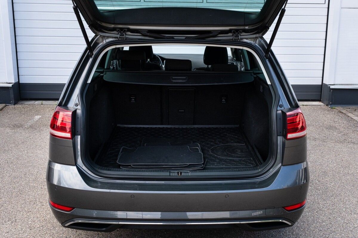 Volkswagen Golf 1.6 85kW