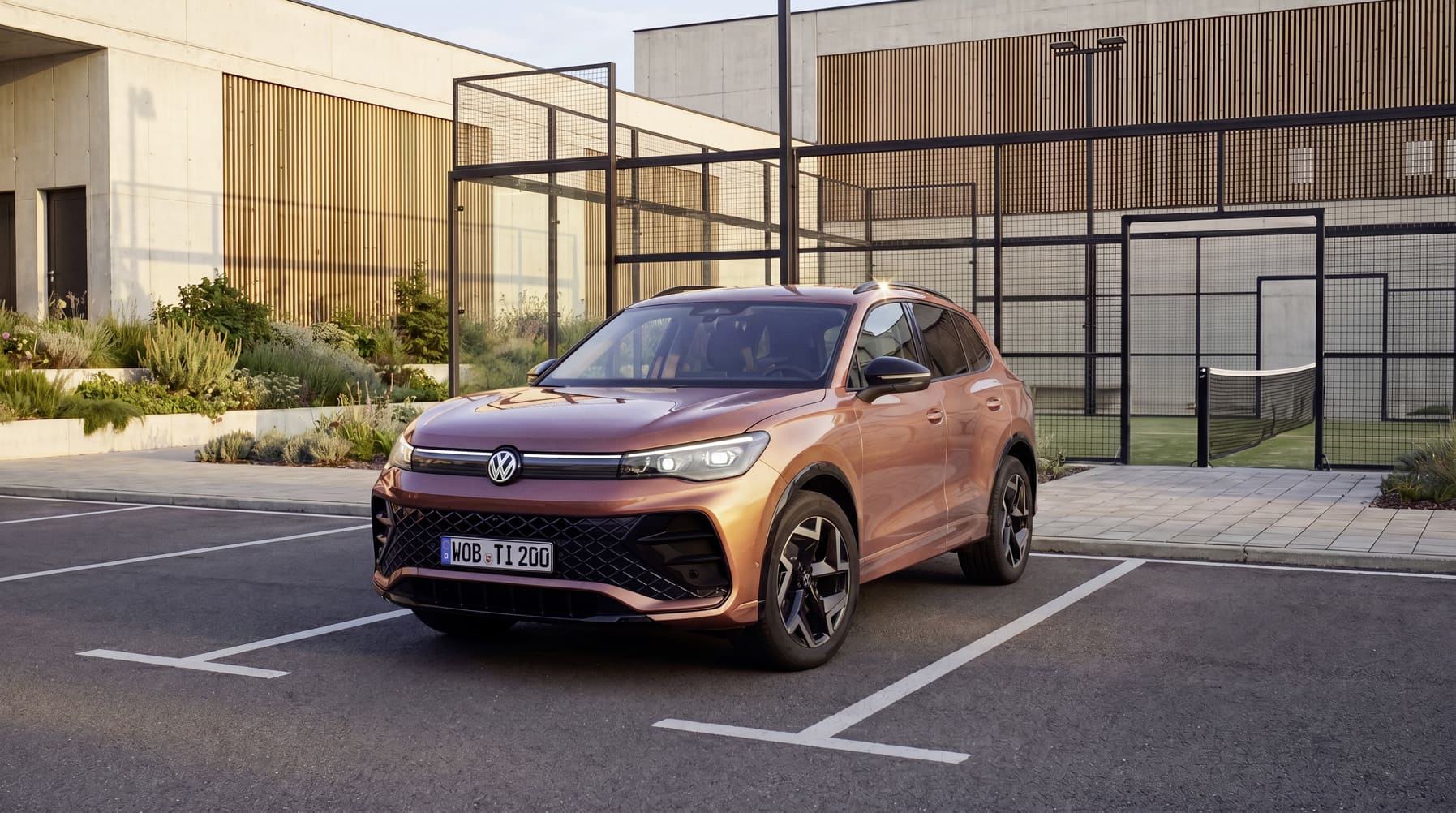 Volkswagen Tiguan pronksivärvi